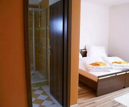 Vendégház Relax & Tenis Club Lipótszentmiklós