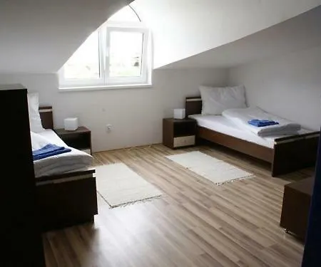 Relax & Tenis Club Vendégház Lipótszentmiklós