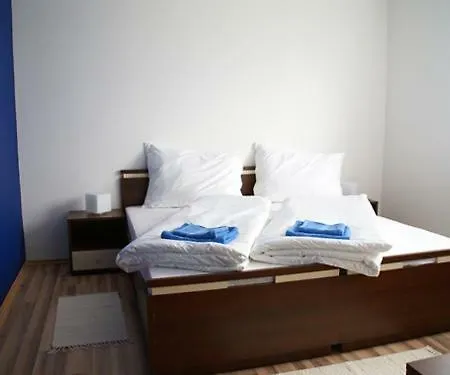 Relax & Tenis Club Vendégház Lipótszentmiklós